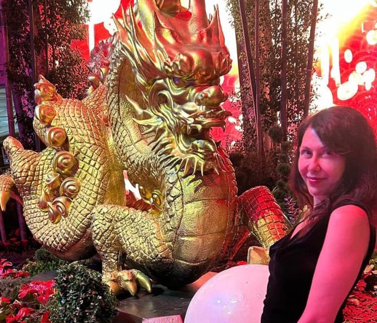 Travel snapshot of Kim during a trip