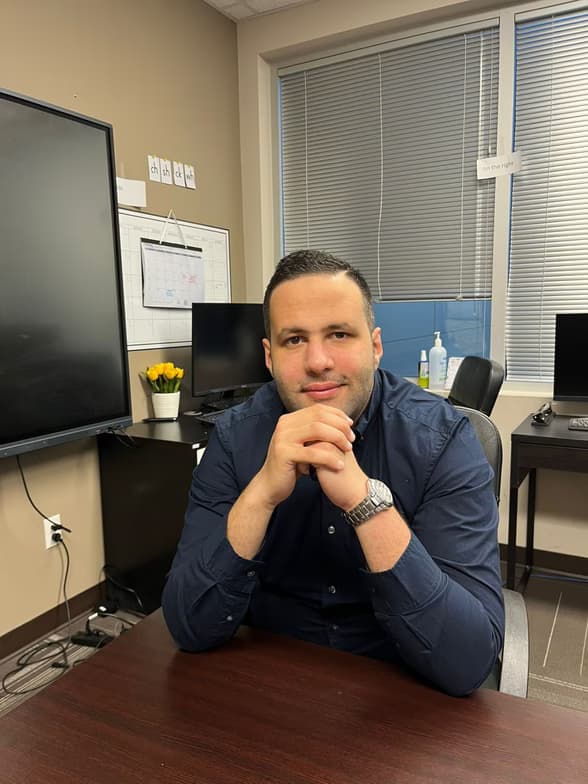 Profile photo of Saad, ESL tutor at Wiingy