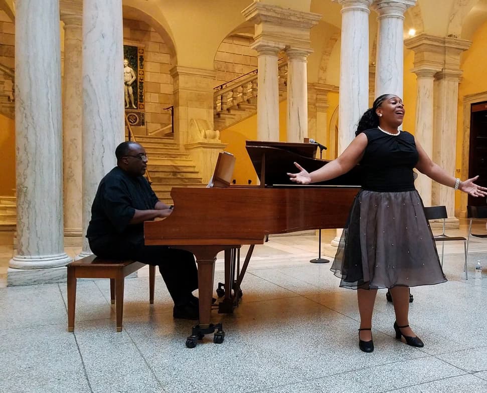 Profile photo of Alexandria, Singing tutor at Wiingy