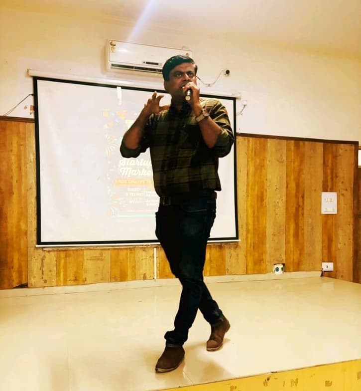 Profile photo of Dr Shripad , Economics tutor at Wiingy