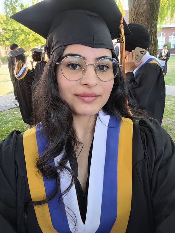 Graduation ceremony photo of Snehreet