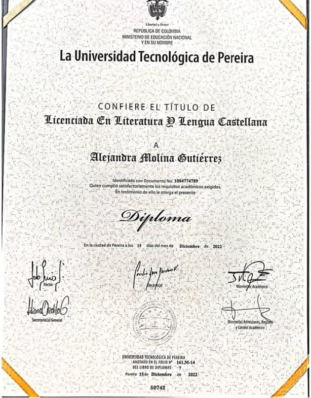 Verified degree or teaching certification of Alejandra