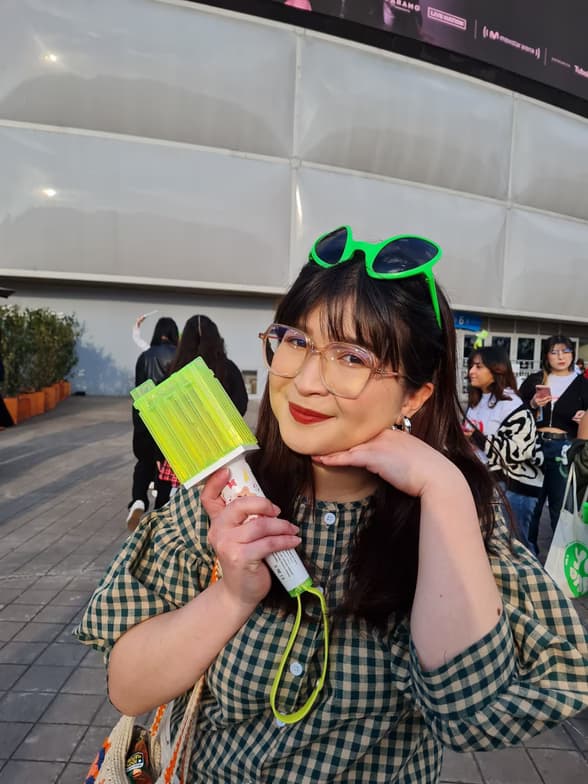 Travel snapshot of Laura during a trip