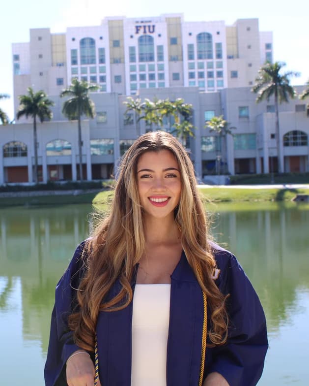 Profile photo of Samantha, Science tutor at Wiingy