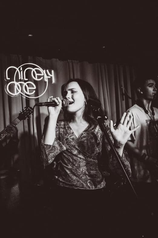 Profile photo of Caitlin, Singing tutor at Wiingy