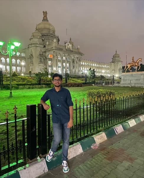 Verified degree or teaching certification of abhishek