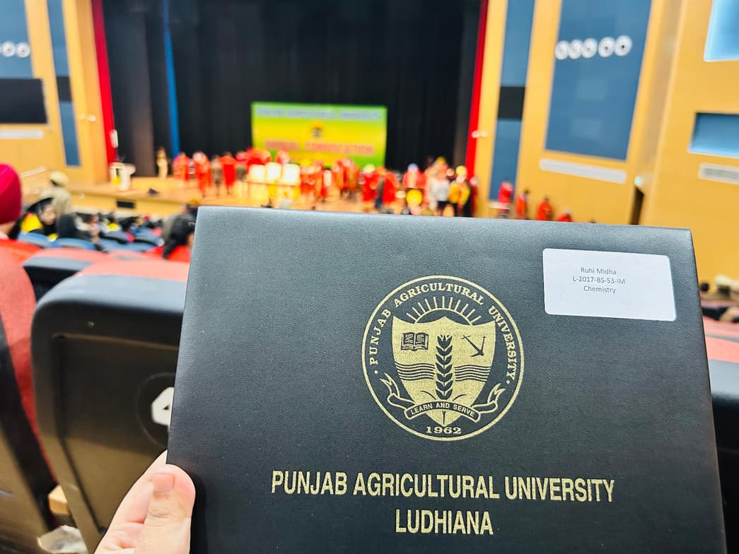 Graduation ceremony photo of Ruhi