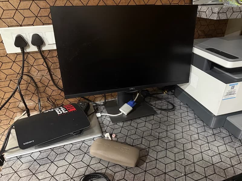 Teaching setup of Ragini for private tutoring