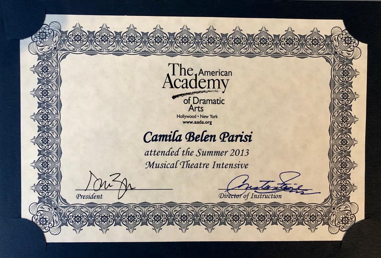 Camila graduated from Proscenio Escuela de Teatro Musical